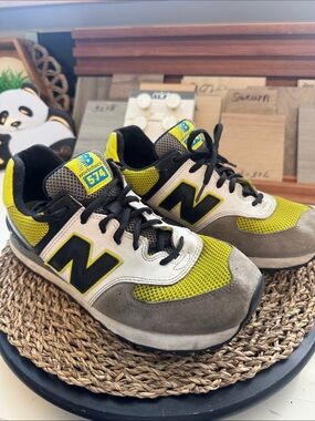 Vintage New Balance men 574 Sneakers in Yellow, Gray, Black